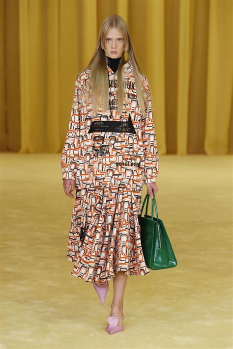 prada vestiti primavera estate 2021|miuccia prada clothing.